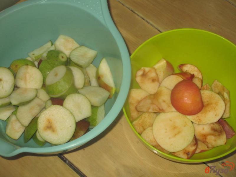 Фото приготовление рецепта: Яблочно-грушевый компот на зиму шаг №1