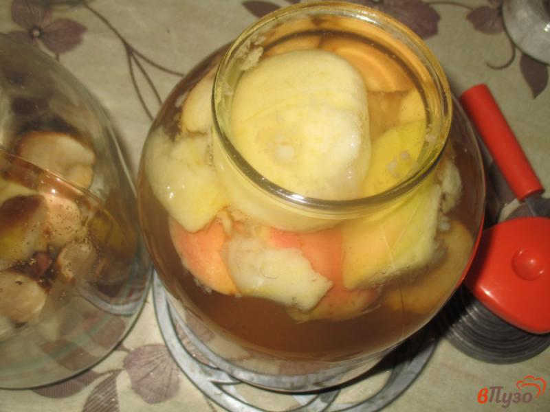 Фото приготовление рецепта: Яблочно-грушевый компот на зиму шаг №5