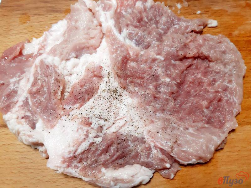 Фото приготовление рецепта: Шницель из свинины в панировке шаг №3