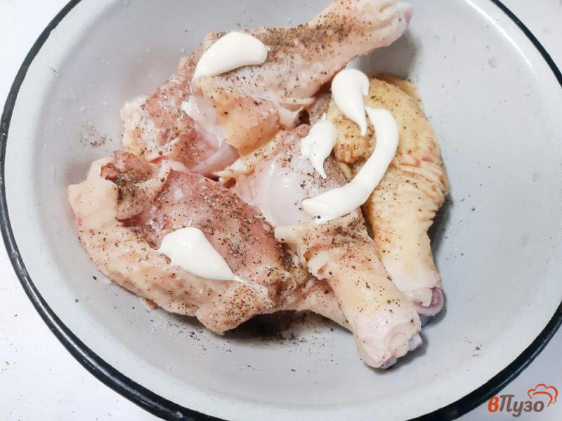 Фото приготовление рецепта: Куриные голени с картошкой в рукаве шаг №2
