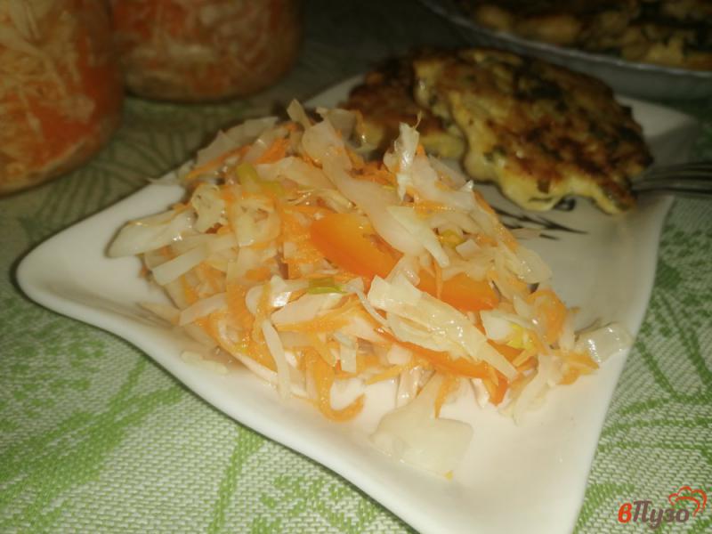 Фото приготовление рецепта: Капуста маринованная с перцем и морковью шаг №10