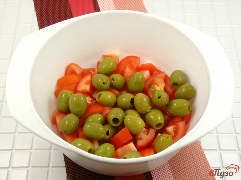 Фото приготовление рецепта: Куриные голени с помидорами и оливками шаг №1