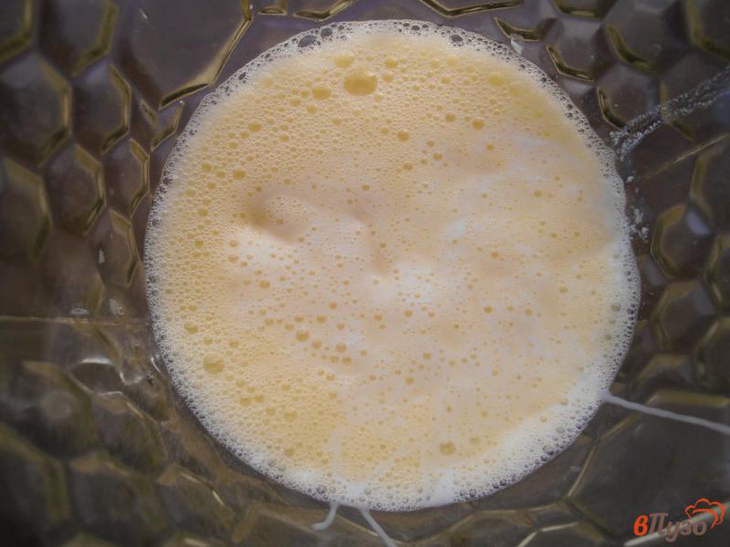 Фото приготовление рецепта: Кексы на кефире со сгущенным молоком шаг №2