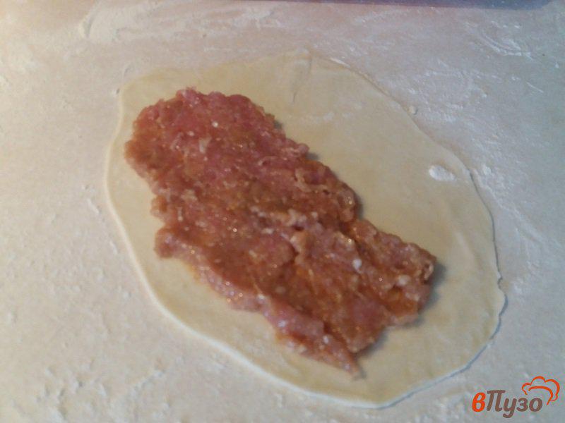 Фото приготовление рецепта: Чебуреки с мясом шаг №9