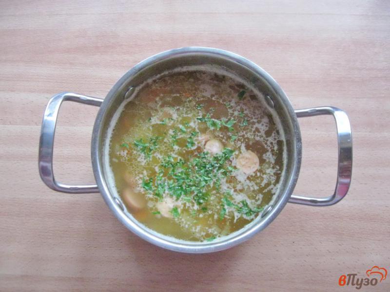Фото приготовление рецепта: Суп с желтой чечевицей и сосисками шаг №7