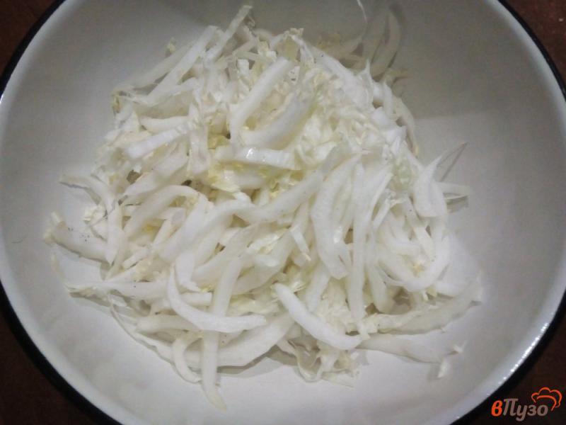 Фото приготовление рецепта: Салат из пекинской капусты с ветчиной и морковью по-корейски шаг №1