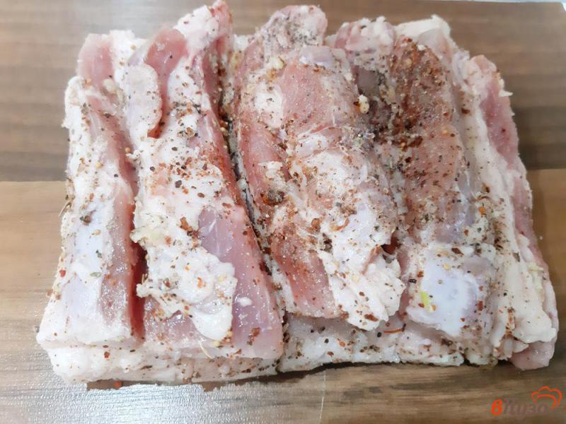 Фото приготовление рецепта: Подчеревок свиной с оливками шаг №4