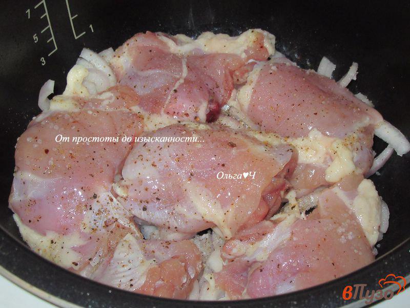 Фото приготовление рецепта: Курица с морковью и брокколи в мультиварке шаг №2
