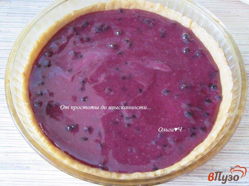 Фото приготовление рецепта: Пирог с черничным джемом шаг №6
