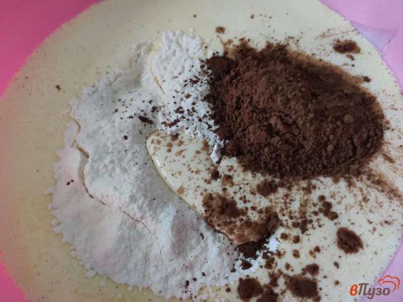 Фото приготовление рецепта: Шоколадный торт со сметанным кремом шаг №2