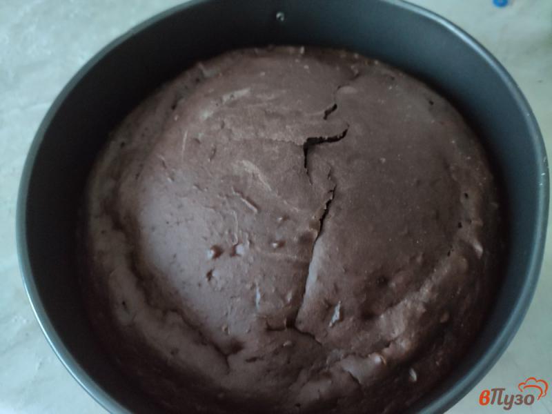 Фото приготовление рецепта: Шоколадный торт со сметанным кремом шаг №4