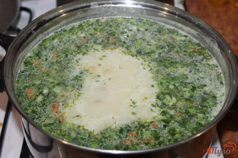 Фото приготовление рецепта: Сливочный суп с зеленушками шаг №5