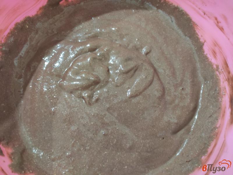 Фото приготовление рецепта: Шоколадные мини-запеканки шаг №5