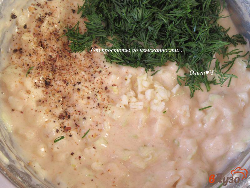 Фото приготовление рецепта: Цельнозерновые оладьи с капустой шаг №4