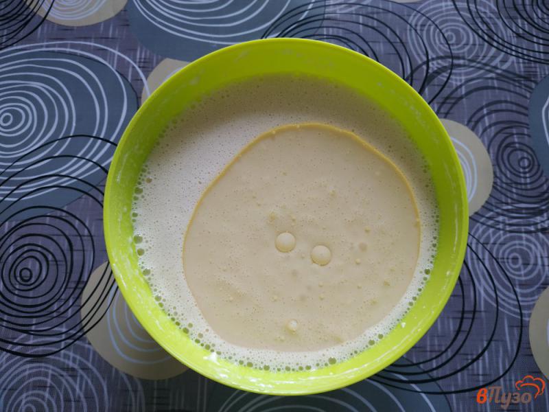 Фото приготовление рецепта: Блинчики на молоке шаг №3