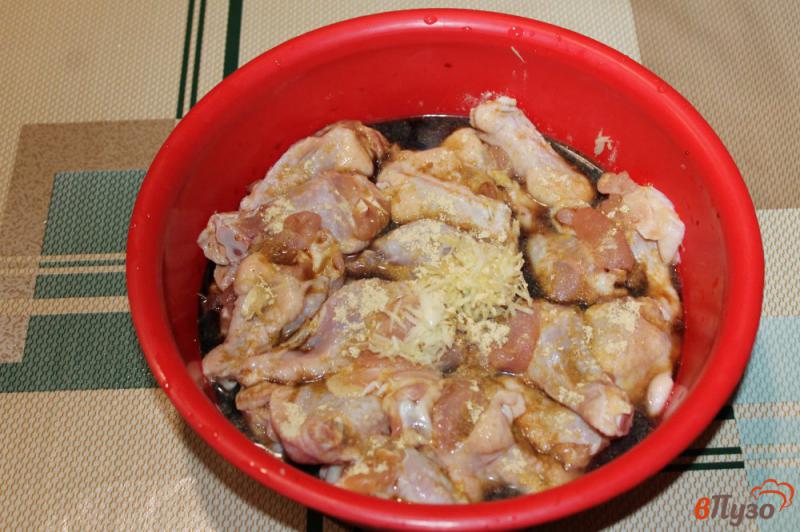 Фото приготовление рецепта: Куриные крылья терияки с имбирем шаг №3