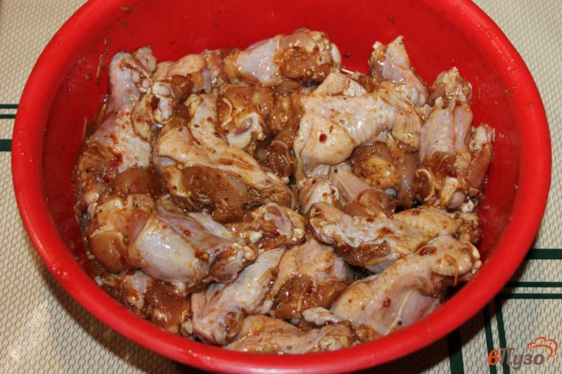 Фото приготовление рецепта: Куриные крылья терияки с имбирем шаг №5