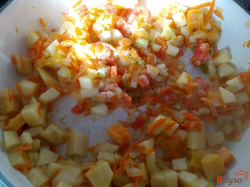 Фото приготовление рецепта: Гороховый суп с овощами шаг №6