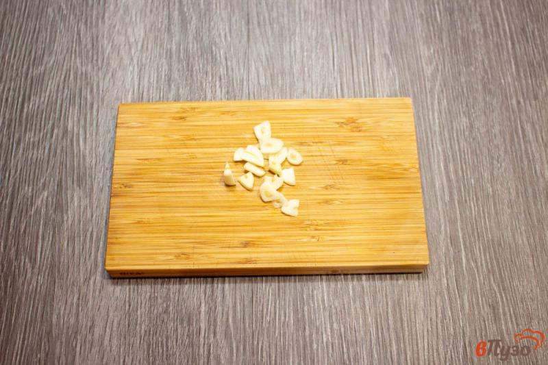 Фото приготовление рецепта: Креветки в кляре с чесноком шаг №2