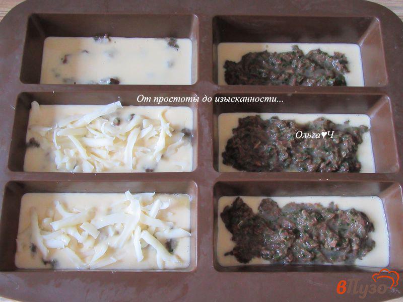 Фото приготовление рецепта: Заливные пирожки с тунцом и шпинатом шаг №4