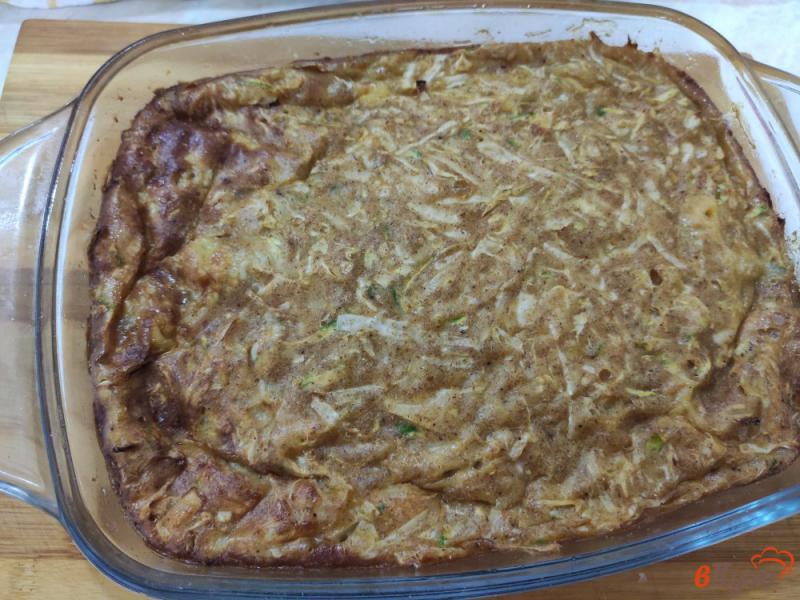 Фото приготовление рецепта: Пирог с капустой и кабачком шаг №6