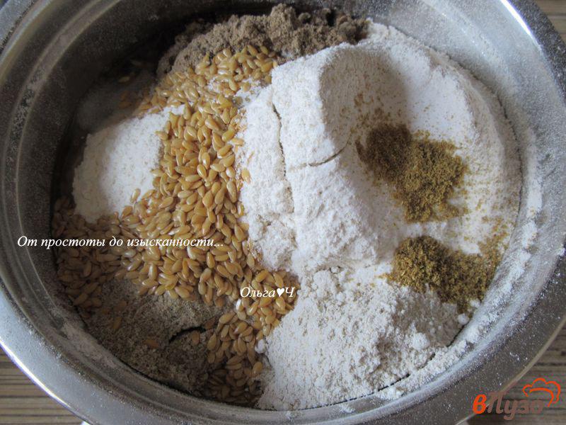 Фото приготовление рецепта: Цельнозерновые ячменно-льняные крекеры шаг №2