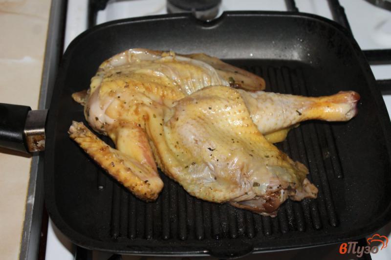 Фото приготовление рецепта: Курица запеченная в гранатовом соусе шаг №3