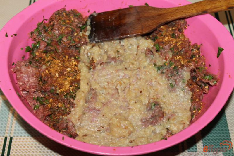 Фото приготовление рецепта: Люля - кебаб по - домашнему на мангале в лаваше шаг №3