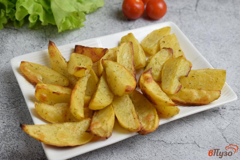 Фото приготовление рецепта: Картофель дольками в духовке шаг №6