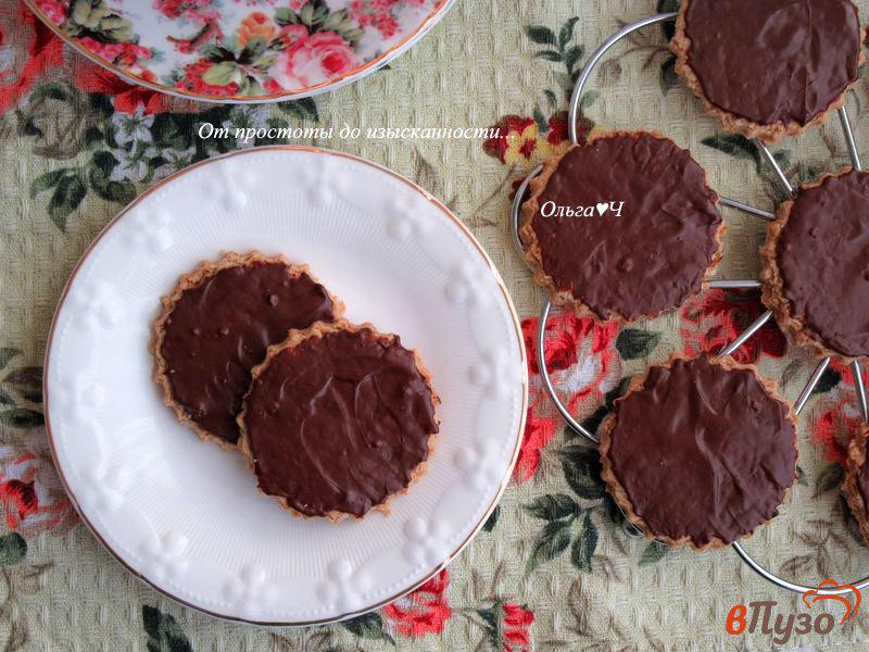 Фото приготовление рецепта: Хрустящее печенье с шоколадом шаг №6