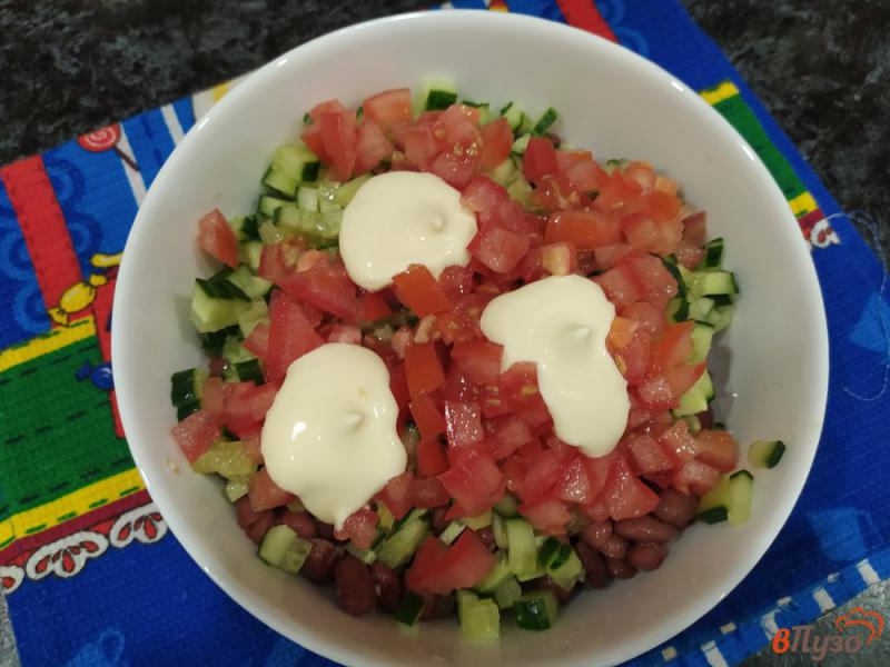 Фото приготовление рецепта: Овощной салат с копченым сыром шаг №5