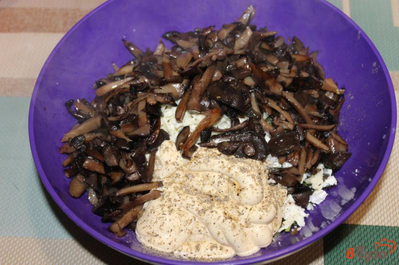 Фото приготовление рецепта: Лаваш гриль с грибами сыром и перцем шаг №4