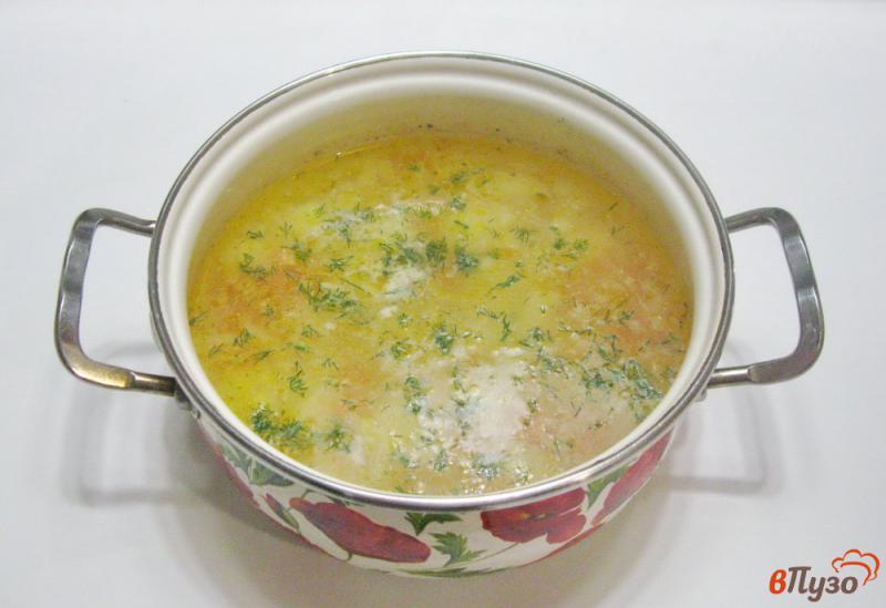 Фото приготовление рецепта: Суп с курицей и рисом шаг №4