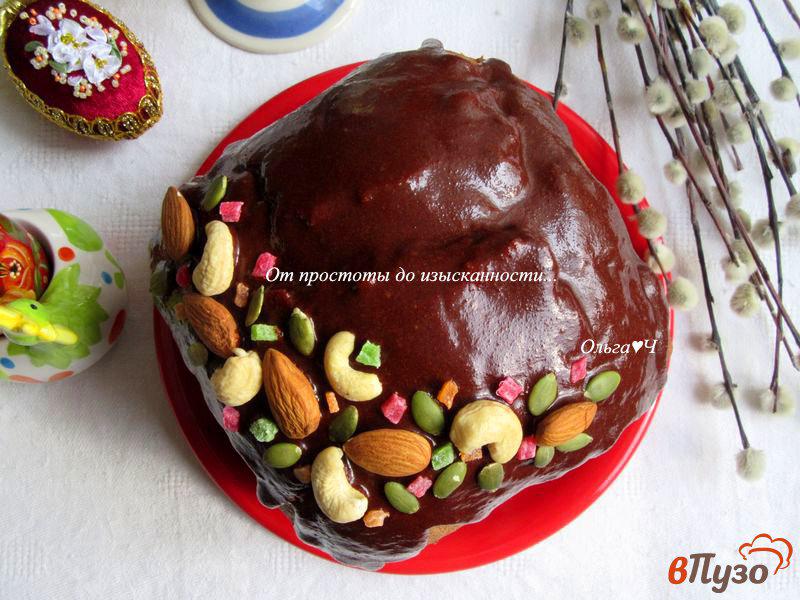 Фото приготовление рецепта: Шоколадно-ячменный кулич с курагой шаг №6