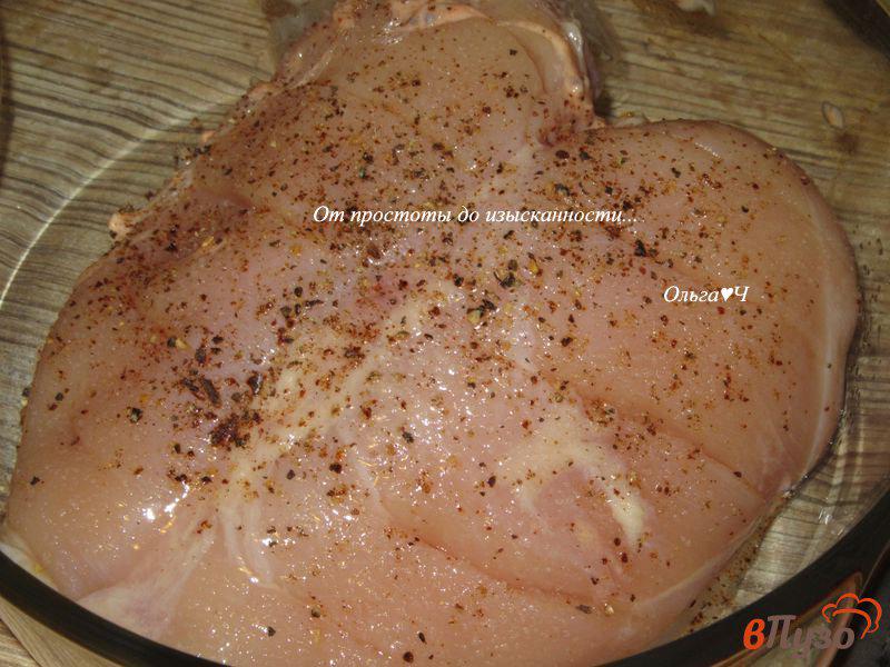 Фото приготовление рецепта: Запеченная грудка с гречкой и грибами шаг №2