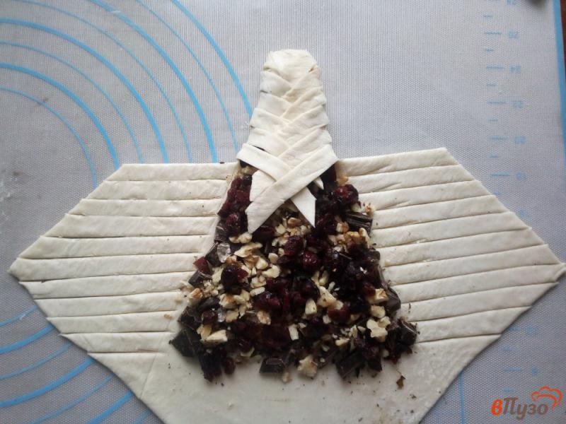Фото приготовление рецепта: Пирог с шоколадом «Ёлочка» шаг №5