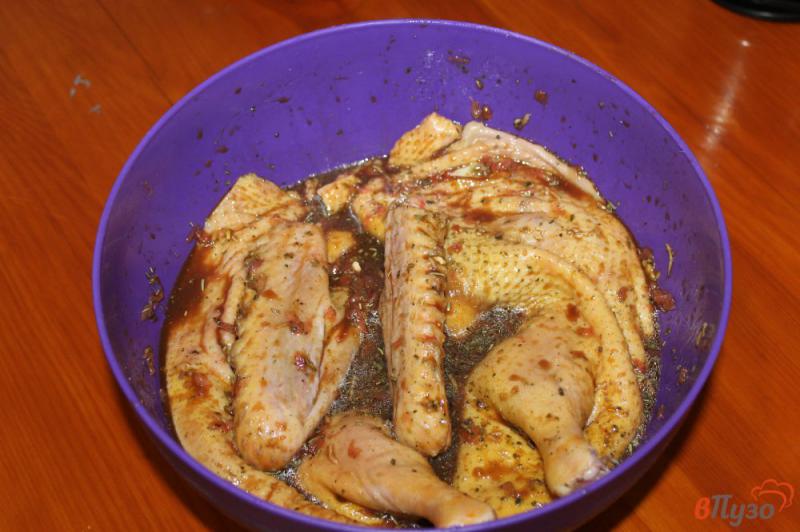 Фото приготовление рецепта: Запеченная утка маринованная в грейпфруте с медом и горчицей шаг №6