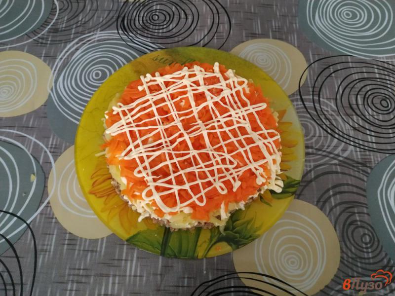 Фото приготовление рецепта: Салат мимоза с тунцом шаг №6