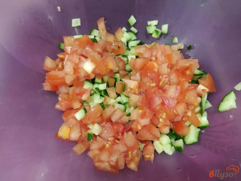 Фото приготовление рецепта: Салат из пекинской капусты и копченого окорочка шаг №2
