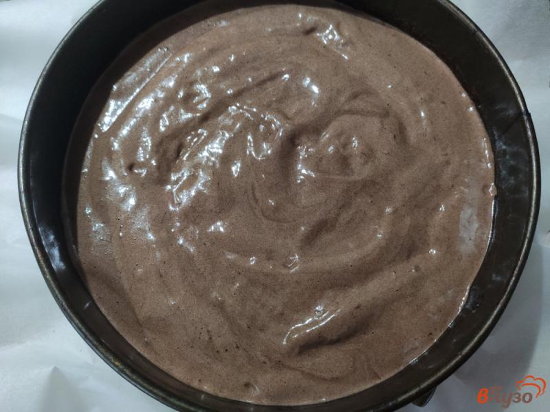 Фото приготовление рецепта: Шоколадный бисквит шаг №4