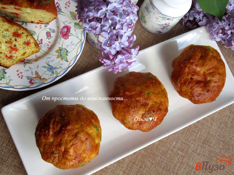 Фото приготовление рецепта: Закусочные творожные кексы со сладким перцем шаг №6