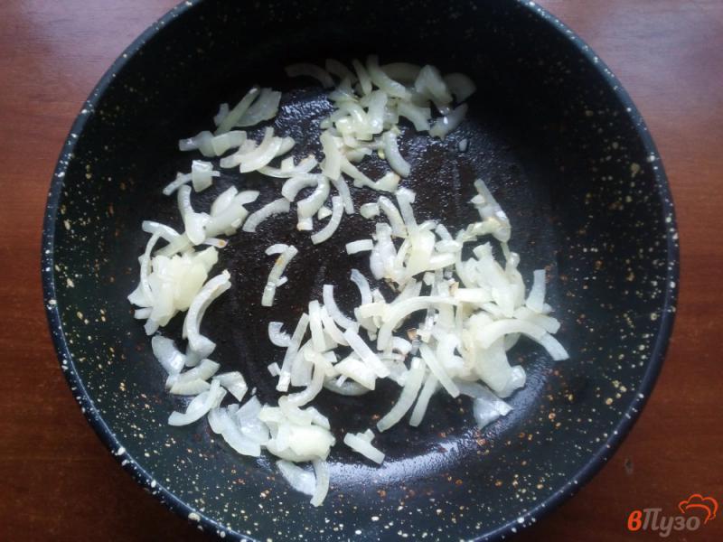 Фото приготовление рецепта: Салат из овощей с обжаренными грибами шаг №1