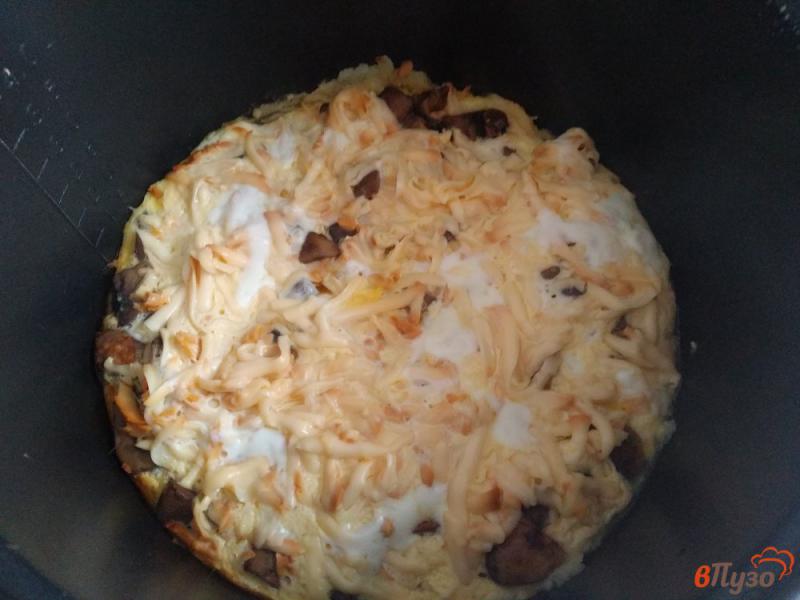 Фото приготовление рецепта: Запеканка картофельная с грибами шаг №8