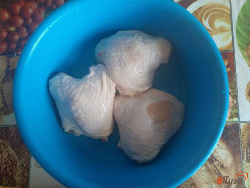 Фото приготовление рецепта: Куриные бедра в духовке шаг №1