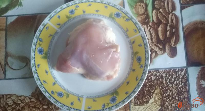 Фото приготовление рецепта: Куриные бедра в духовке шаг №2