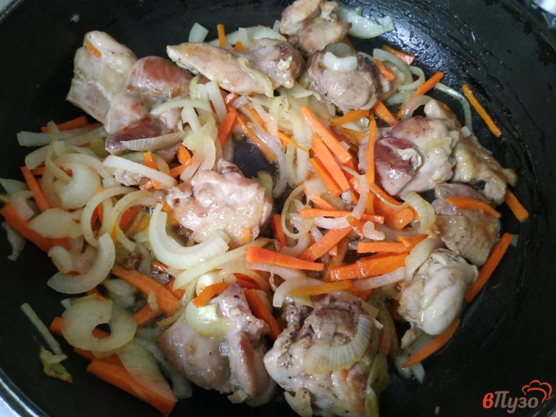 Фото приготовление рецепта: Гречка с куриным мясом шаг №5