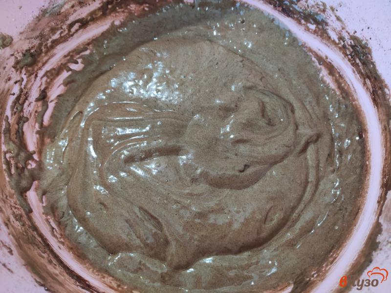 Фото приготовление рецепта: Шоколадный торт с вишней и творожным кремом шаг №3
