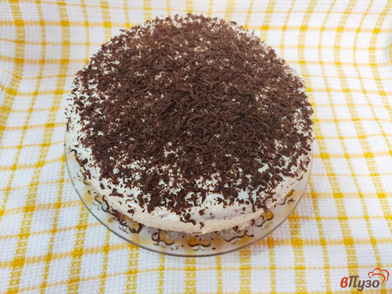 Фото приготовление рецепта: Шоколадный торт с вишней и творожным кремом шаг №13