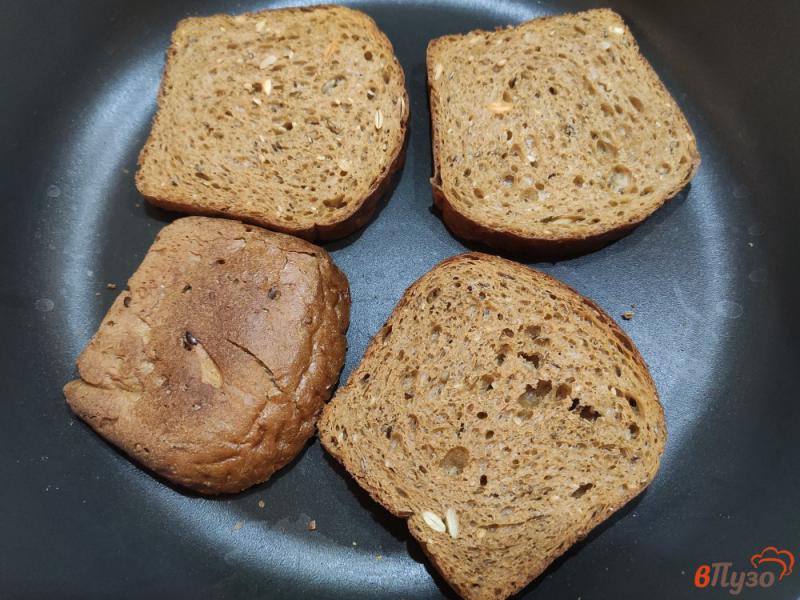 Фото приготовление рецепта: Бутерброды со свекольной намазкой и сельдью шаг №3