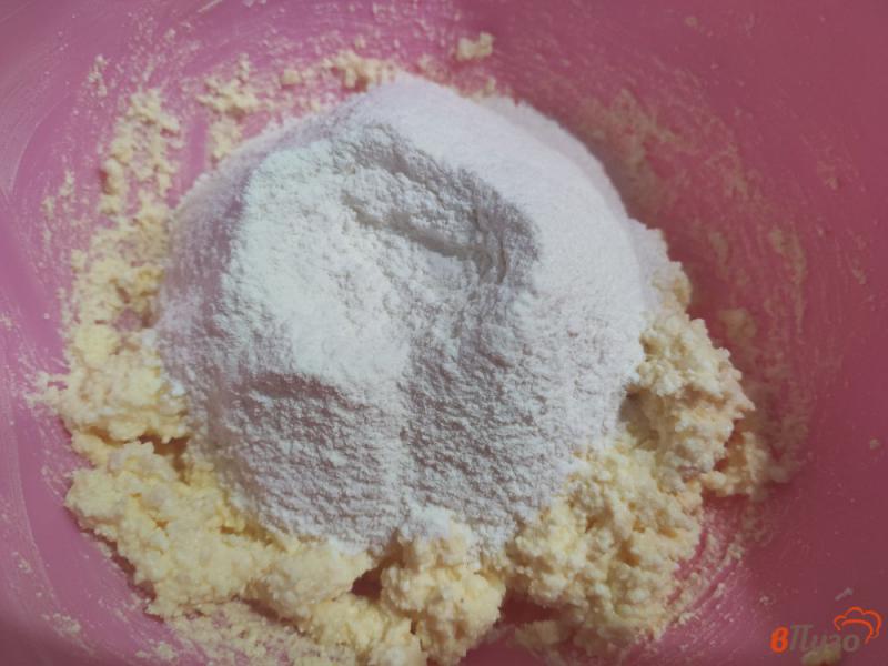 Фото приготовление рецепта: Мягкое творожное печенье с кунжутом шаг №3